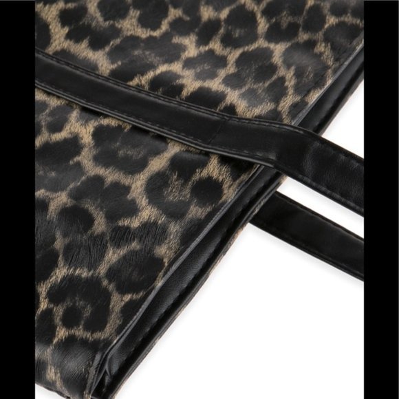 Designs by Riah Leopard Print Shoulder Bag NWT - Picture 2 of 5